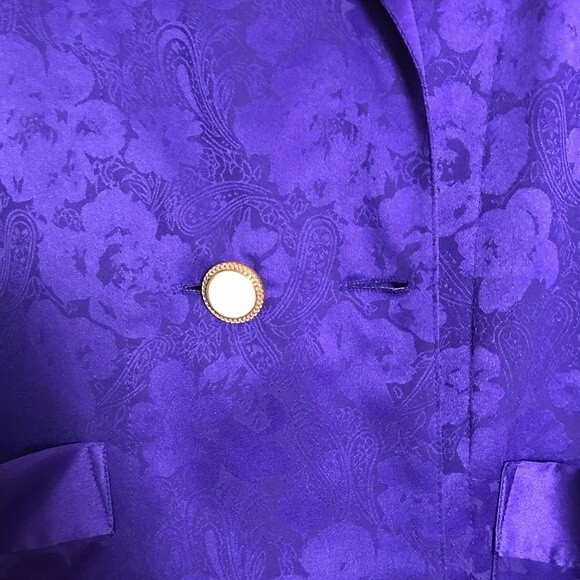 Victoria Secret Gold Tag Vintage Robe- Purple Floral- Shoulder pads- Size Small - Picture 3 of 8